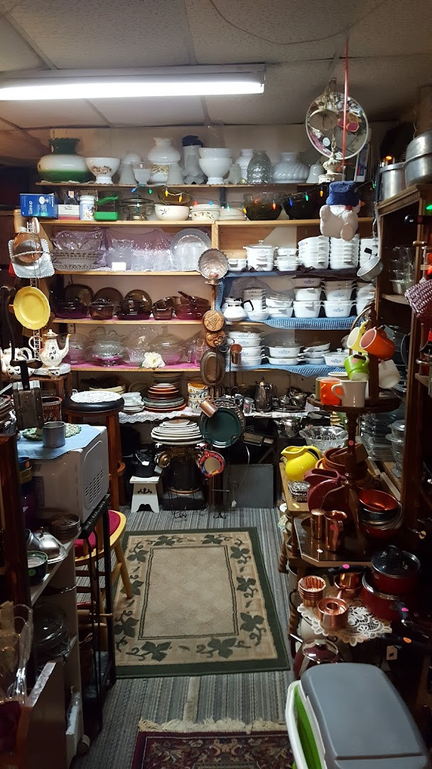 MJ's Flea Market