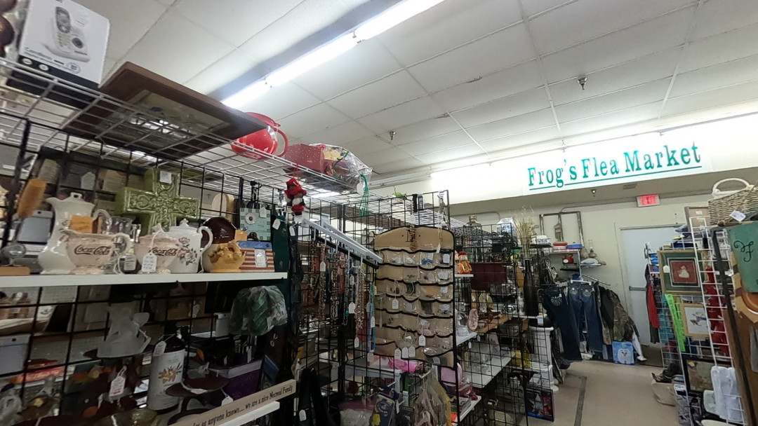 Frog's Flea Market