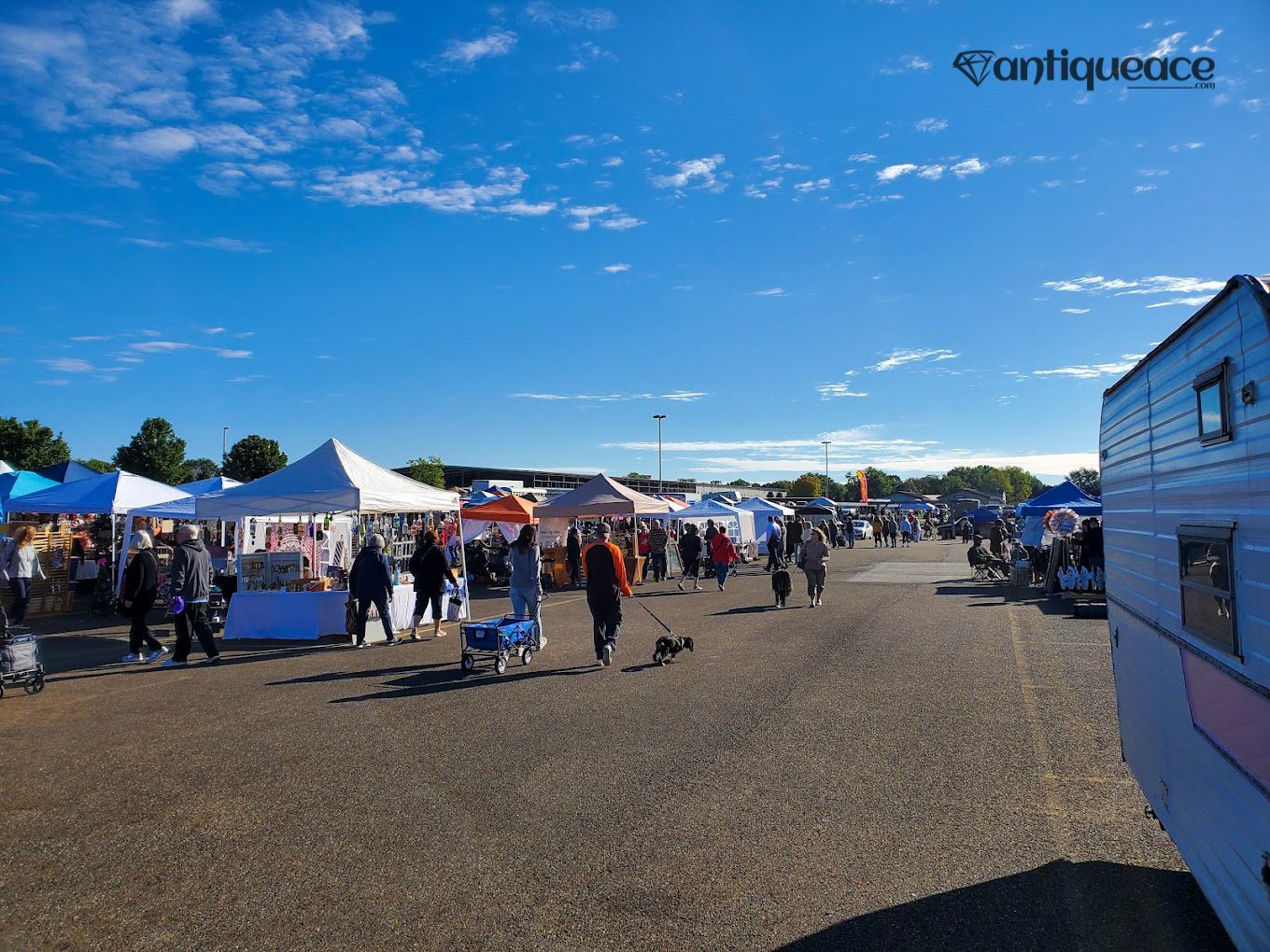 Hartville Marketplace &amp; Flea Market