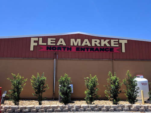 Renninger's Super Flea
