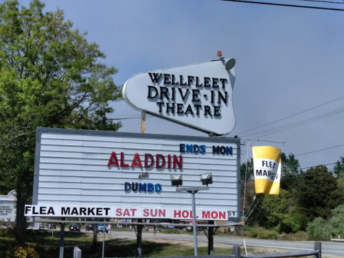 Wellfleet Flea Market