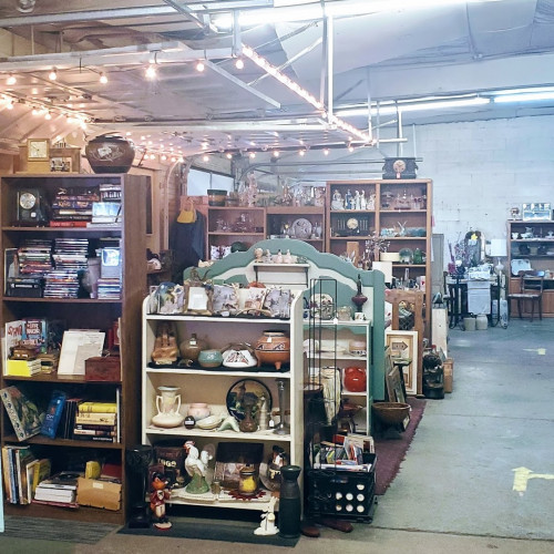 Collectibles & Moor