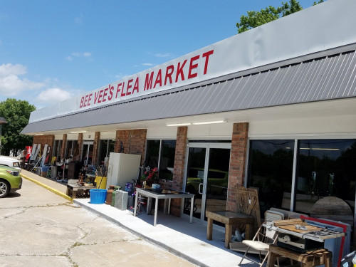 Bee Vee's Flea Market