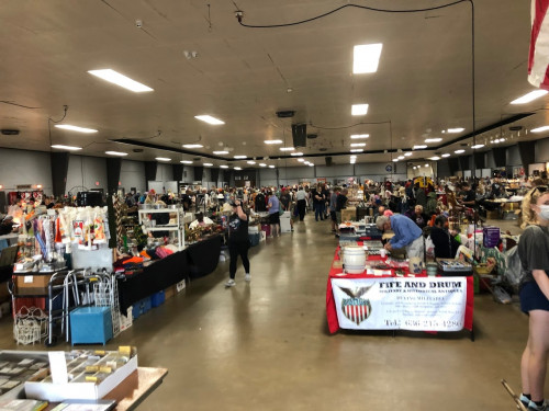 BELLEVILLE FLEA MARKET