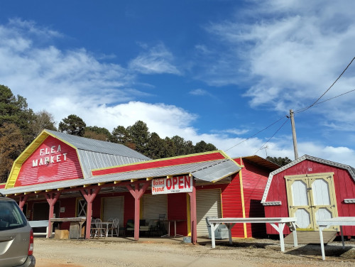 Hwy 11 Flea Market
