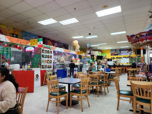 Destin's Main Street Market