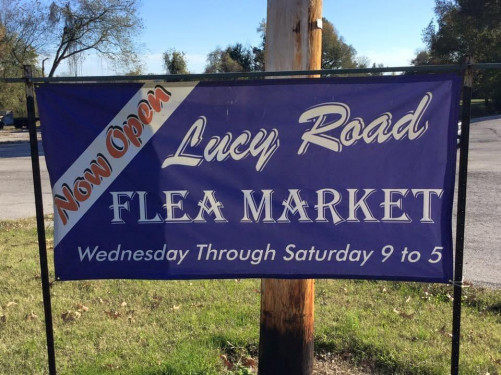 Lucy Road Flee Market & Antiques Str