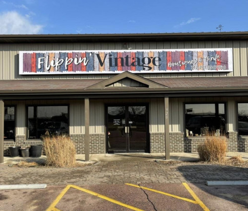 Flippin Vintage Boutiques & Thrift 